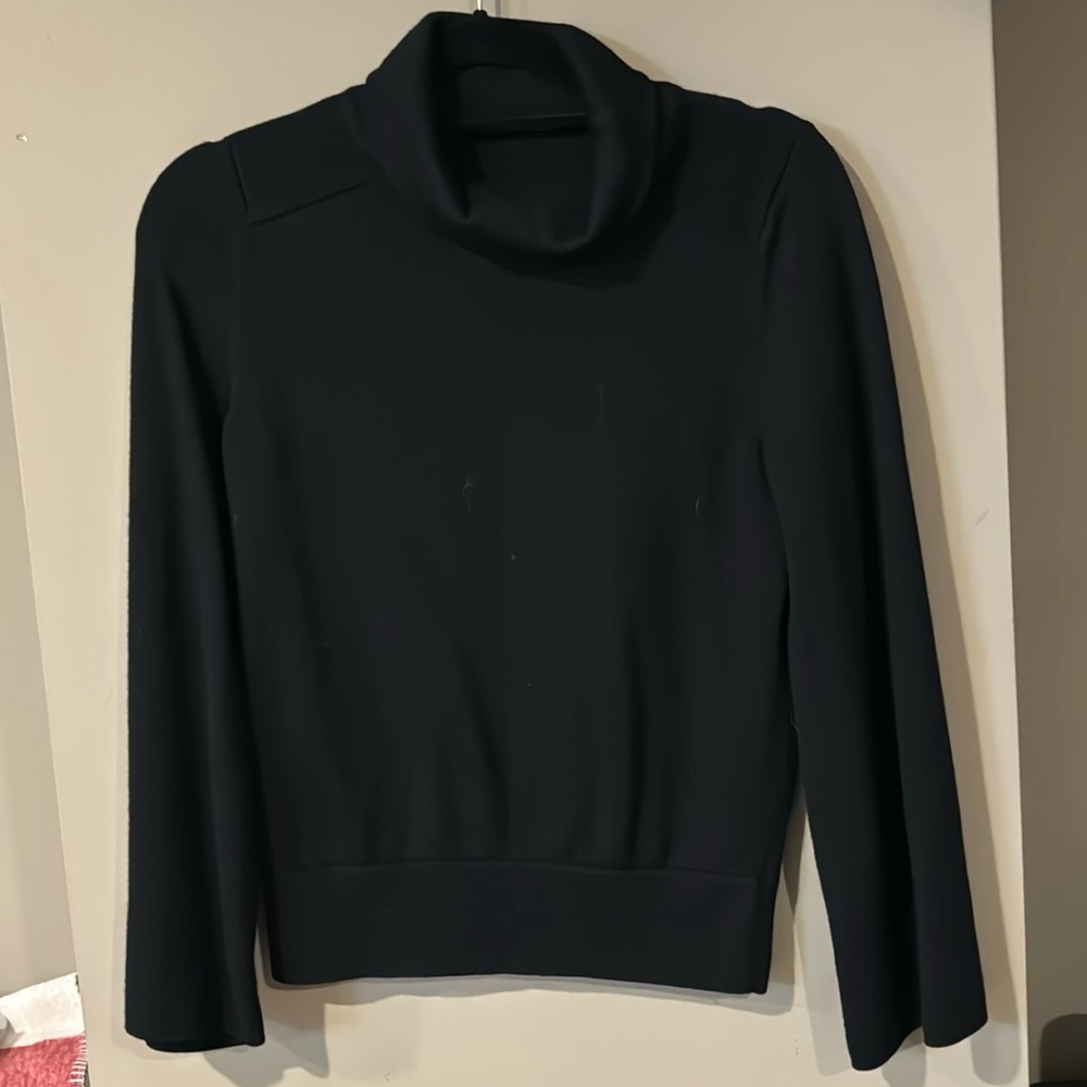 Lululemon sweater.